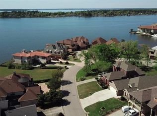 9979 Pebble Glen Dr, Conroe, TX 77304