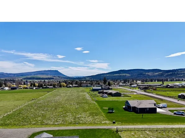 1003 N 15th Ave, Elgin, OR 97827