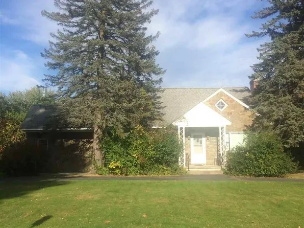 2073 Lexington Pkwy, Niskayuna, NY 12309