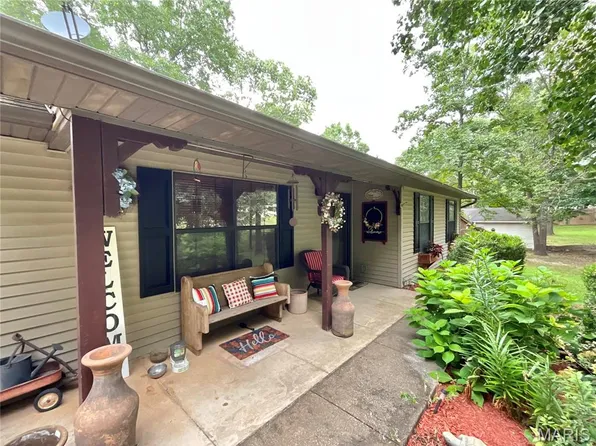 5515 Private Road 1200, West Plains, MO 65775