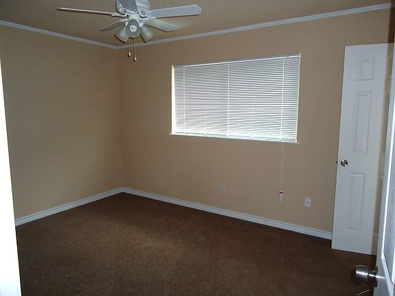 3rd image of 3938 Edgewood Dr
