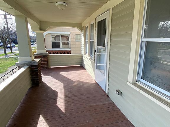 4th image of 5802 Northcliff Ave Unit 2