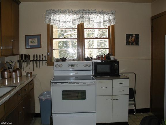 5th image of 699 E Park Ave