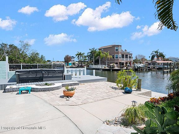 5th image of 6440 Boatyard Dr