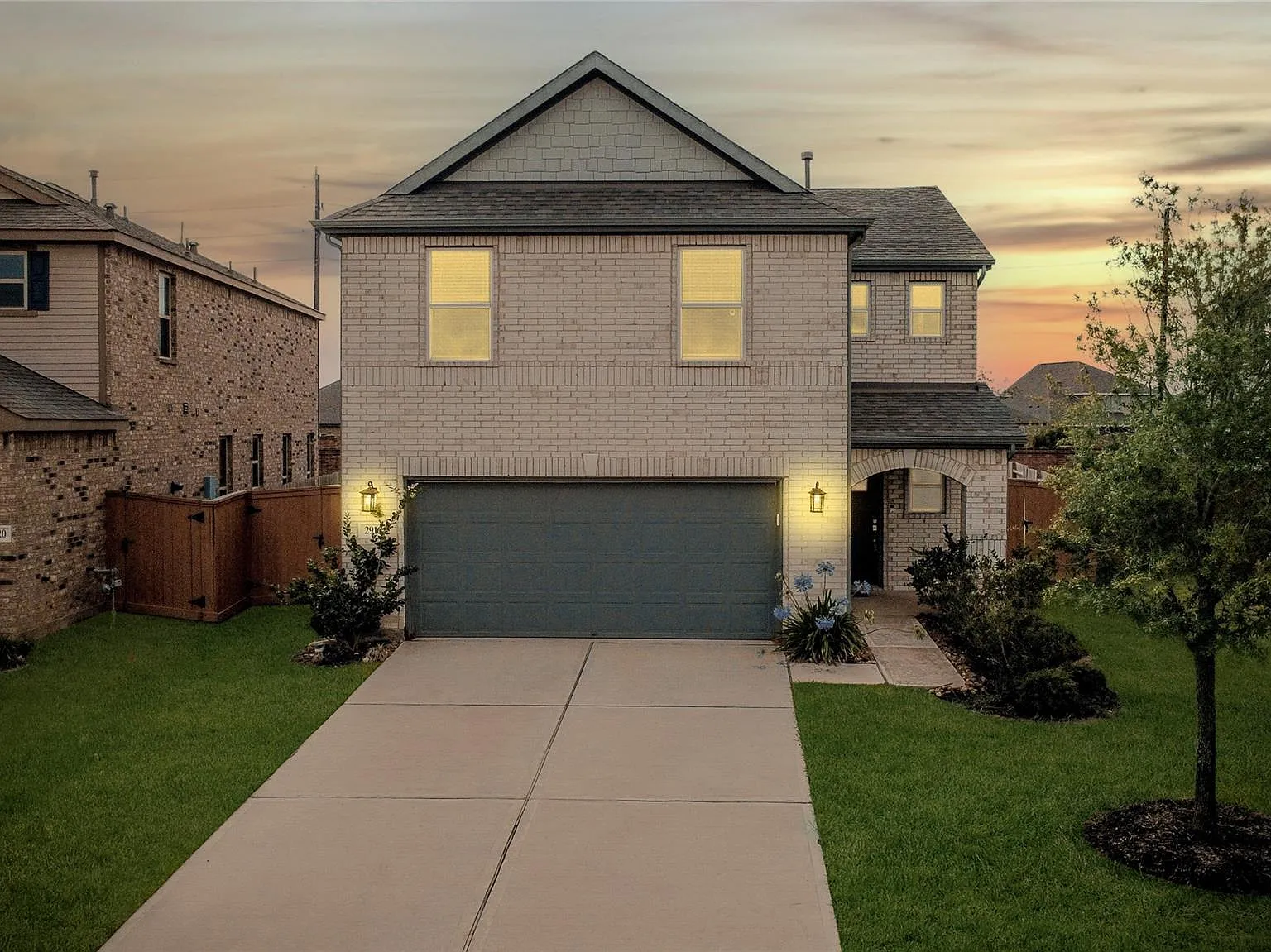 3 bed, 2.5 bath, 1860 sqft, $2,500 — Photo 2