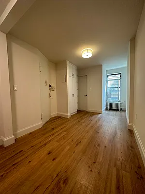 Rented by Peter R. Hungerford, LREB | media 15