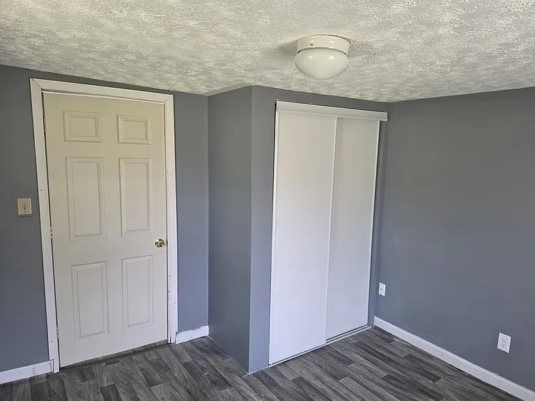 2124 Arthur Ave — Photo 18