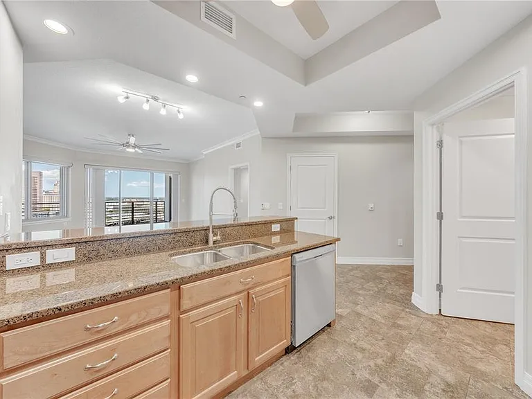 449 S 12th St #1805 — Photo 21