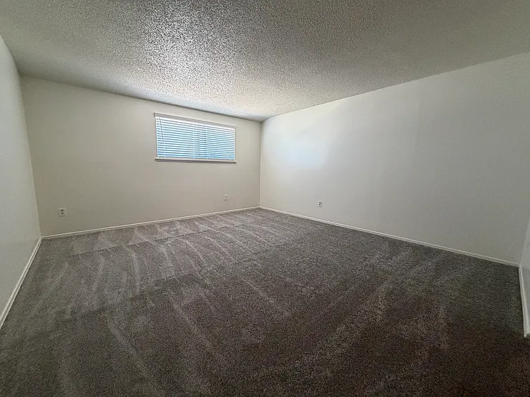 15176 Oakwood Ln — Photo 19