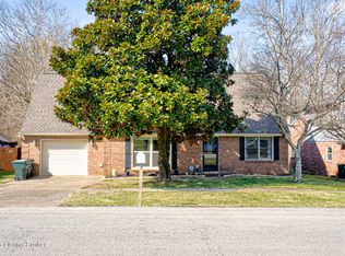 4306 Lochridge Pkwy, Jeffersontown, KY 40299