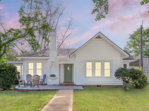 106 N Broadway St, Ashford, AL 36312