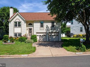 10448 Labrador Loop, Manassas, VA 20112