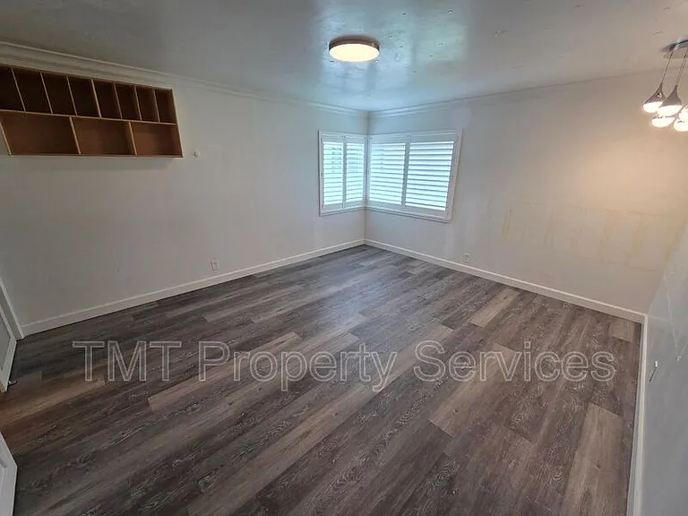 9 W Robinhood Dr — Photo 59
