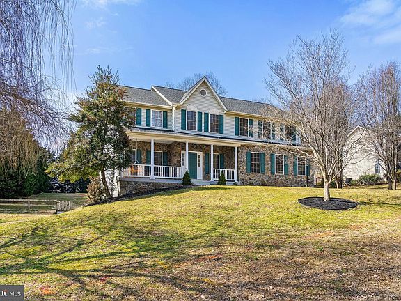 4th image of 6127 Mint Springs Dr