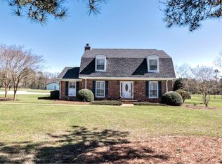 51 Overlook Dr, Seale, AL 36875