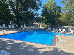 118 Woodland Dr #118, Cromwell, CT 06416