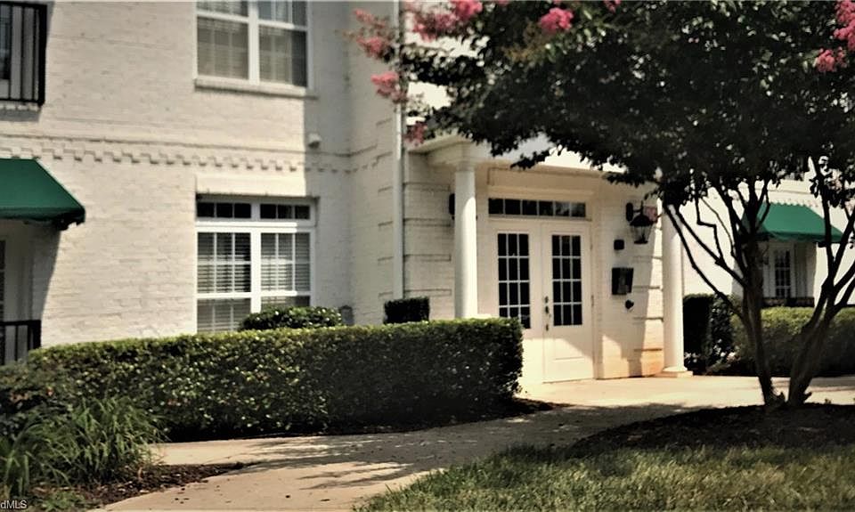 1st image of 110-101 Sunset Cir