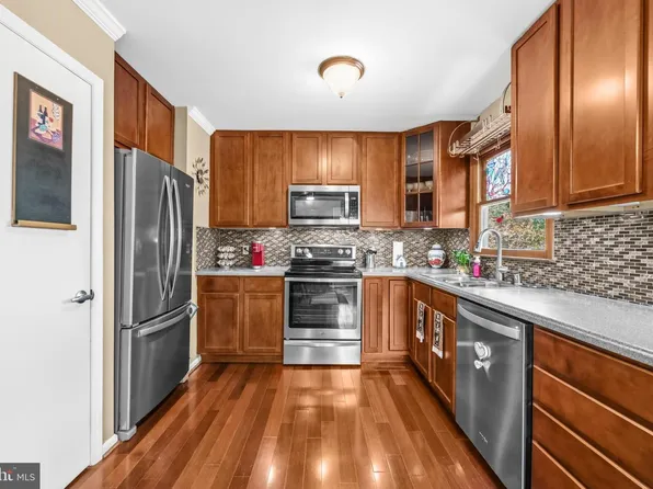 313 Green Arbor Dr, Fredericksburg, VA 22407