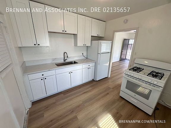 5th image of 553 E St APT A