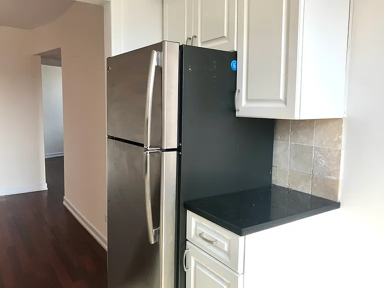 2510 Ocean Pkwy #5C — Photo 4