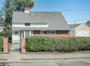 9301 Campus Ln, Philadelphia, PA 19114