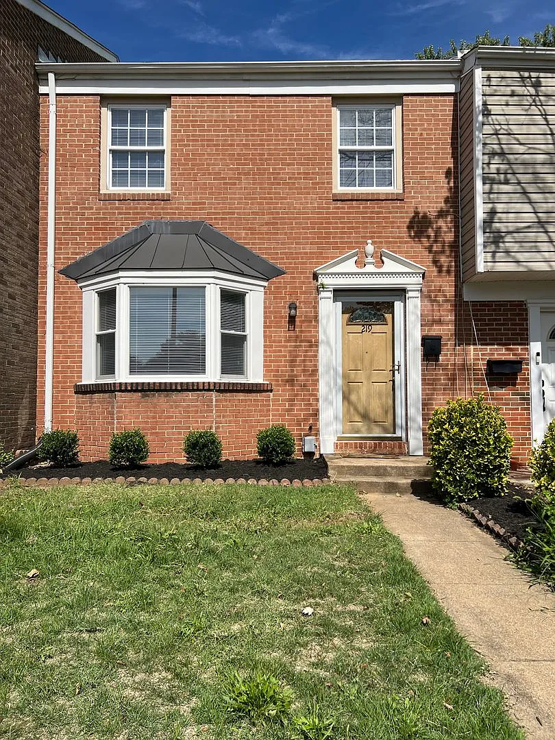 219 Nottoway St SE photo 1