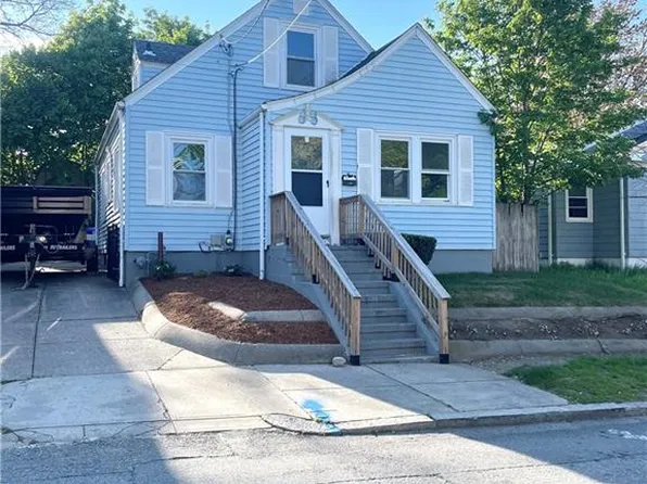 8 Crandall St, Providence, RI 02908