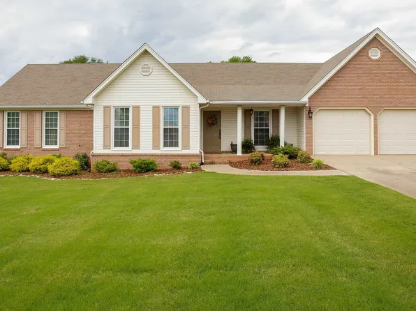 201 Kimberly Ave, Muscle Shoals, AL 35661