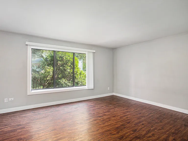 2561 Burton St SE #2561 — Photo 4