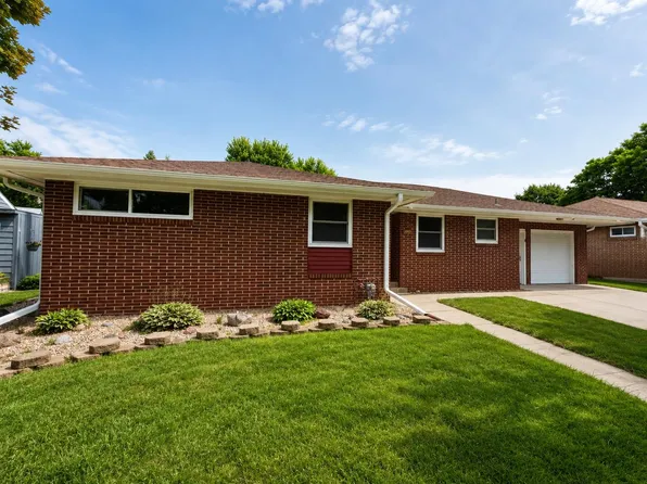 308 N 15th St, Estherville, IA 51334