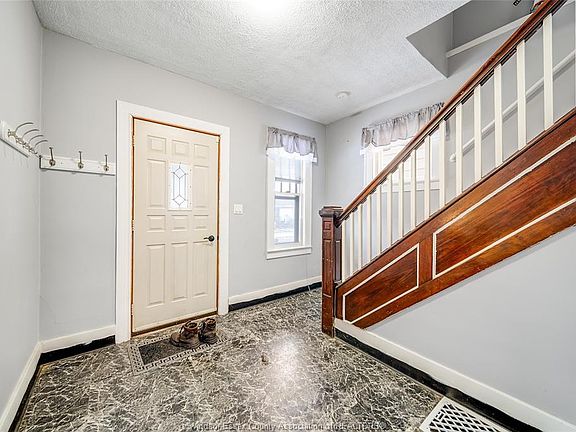 5th image of 1088 Hickory Rd