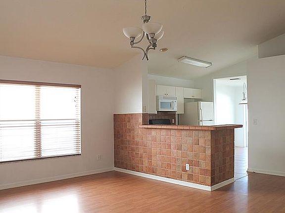 3rd image of 430 Summer Sails Dr