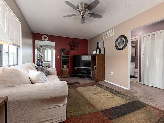 5th image of 5321 NW 87th Ct