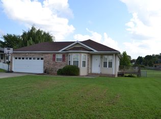 1786 Cabana Dr, Clarksville, TN 37042