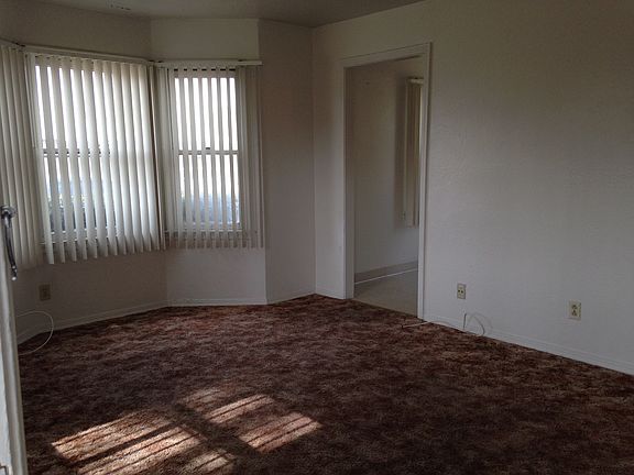 3rd image of 2026 Mayfair Dr W #2026