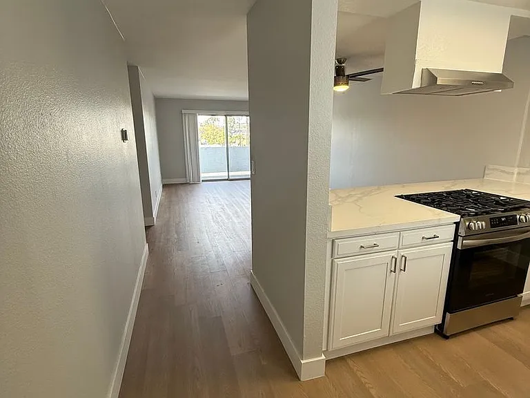 755 Gaviota Ave — Photo 16