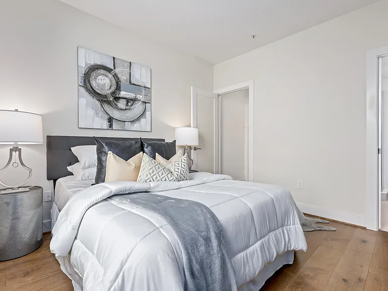 2337 Champlain St NW #209 — Photo 13
