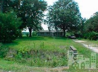 993 Old Mill Rd, Wallace, NC 28466