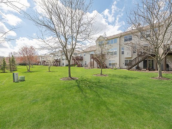 ...back to spacious green area!