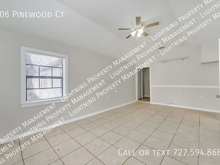 406 Pinewood Ct — Photo 13