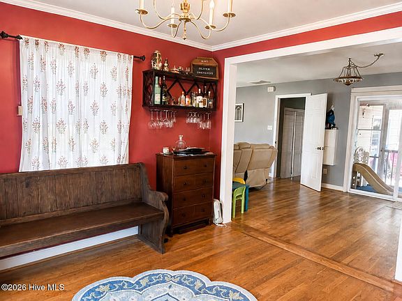 3rd image of 111 Dogwood Drive