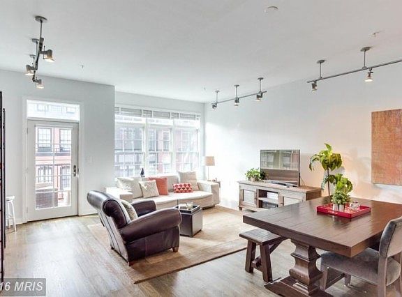 5th image of 1700A Clarendon Blvd APT 116