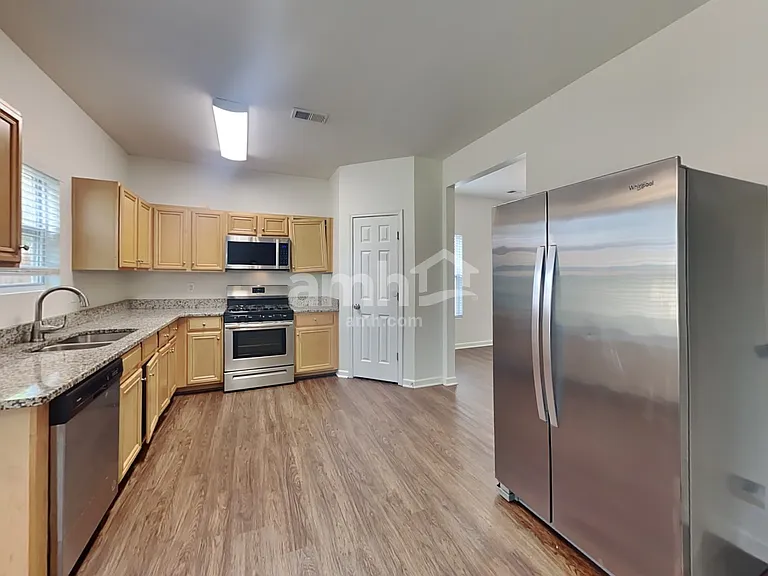 3872 Rosebud Park Dr — Photo 3