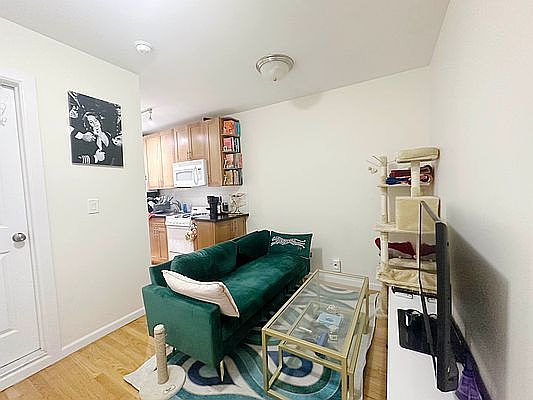 1st image of 502 E 79th St APT 2E