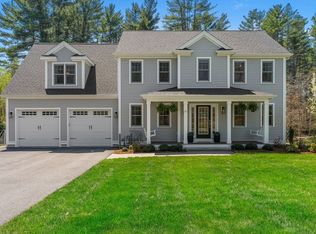 11 Lisa Ln, Pembroke, MA 02359