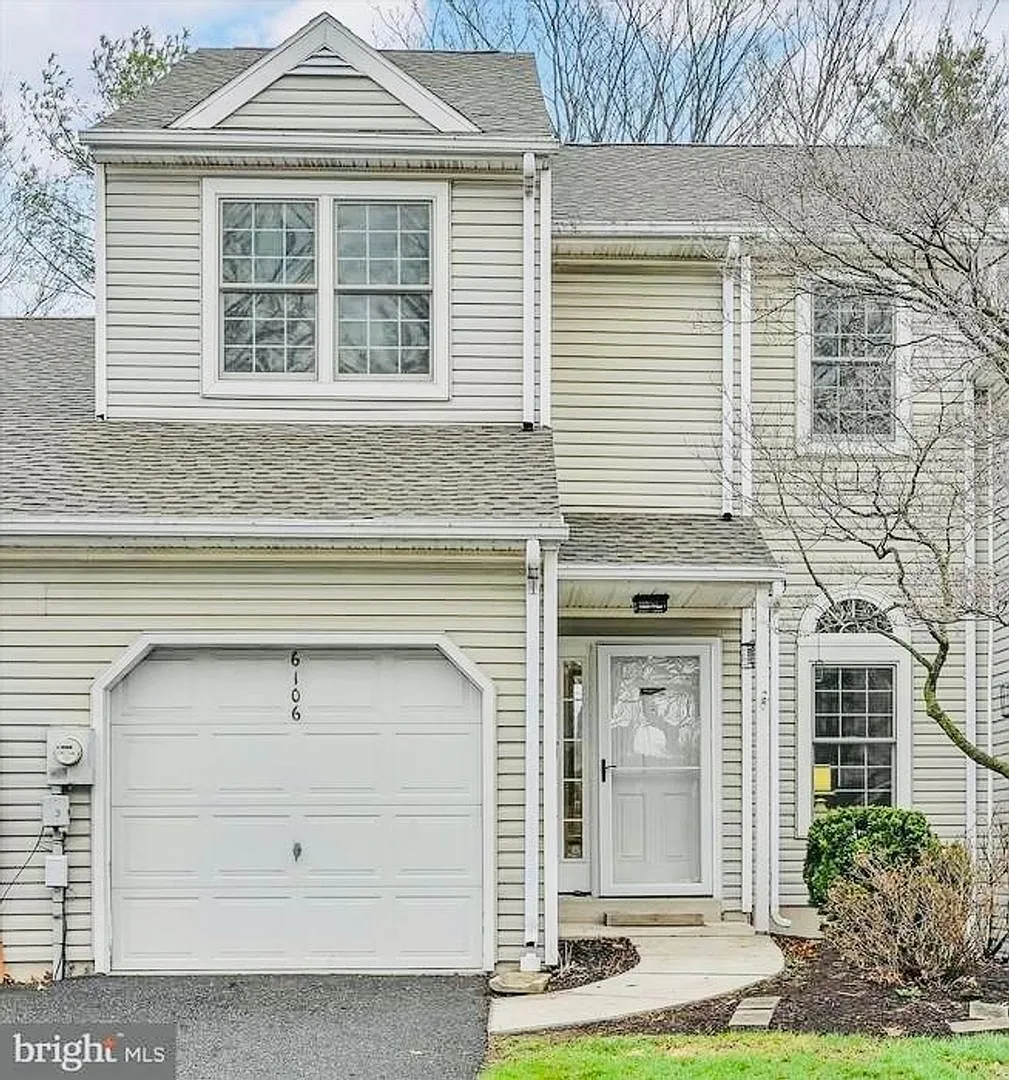 Charming 3BR House in Harrisburg — Photo 1