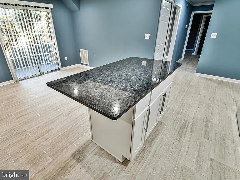 2010 Alice Ave #101 — Photo 13