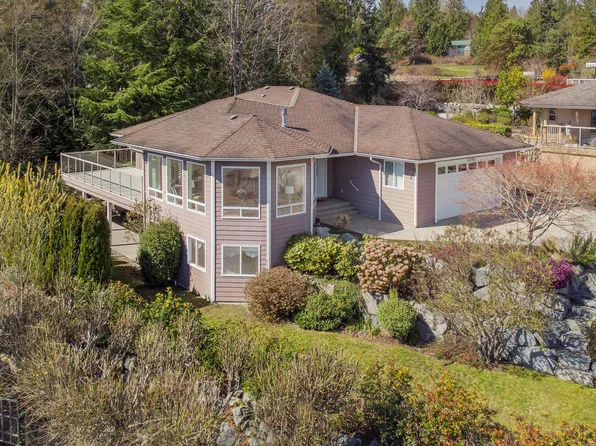 6249 Baillie Rd, Sechelt, BC V7Z 0R5