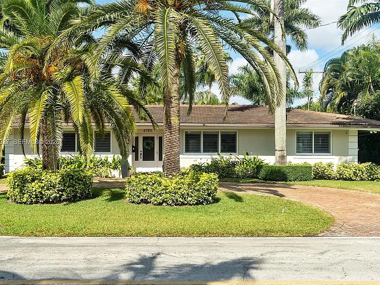 4750 Alhambra Cir — Photo 3