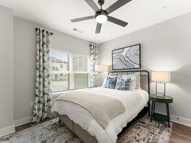 Treesort Luxury Living — Photo 36
